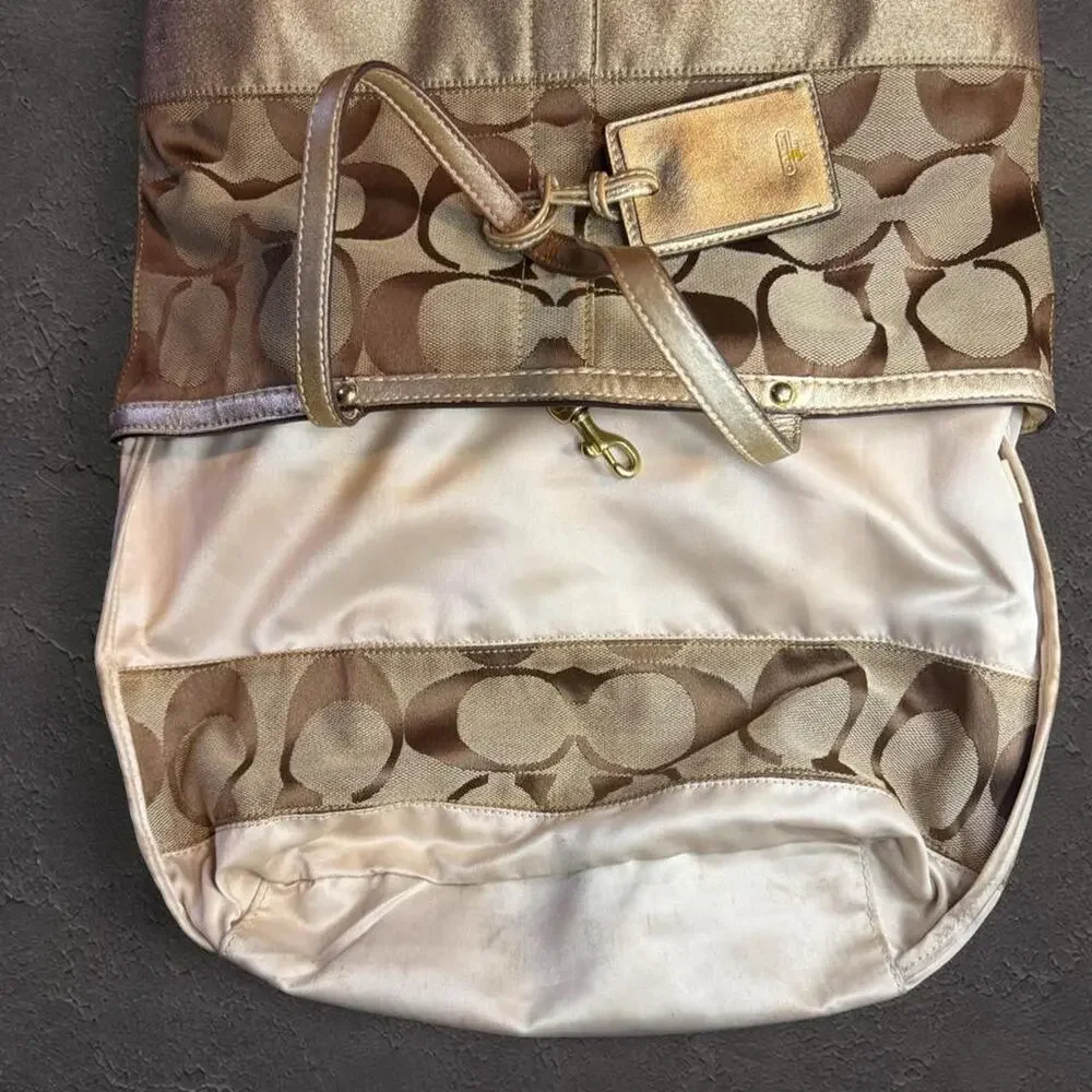 Coach signature stripe